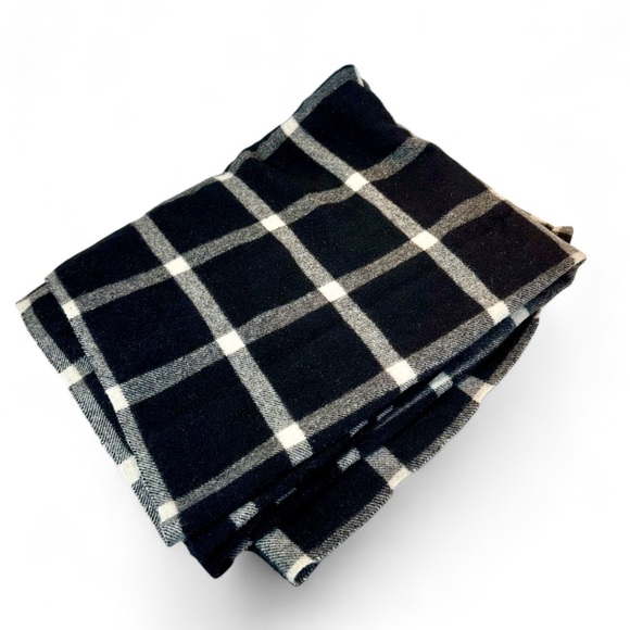 Vintage Wool/Woolen, Buffalo Check Black/White Heavy Thick Blanket - Picture 5 of 6